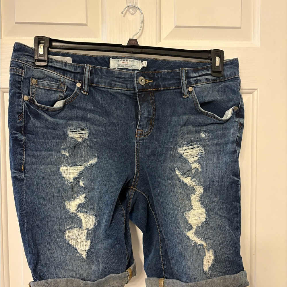 Torrid size 16 shorts